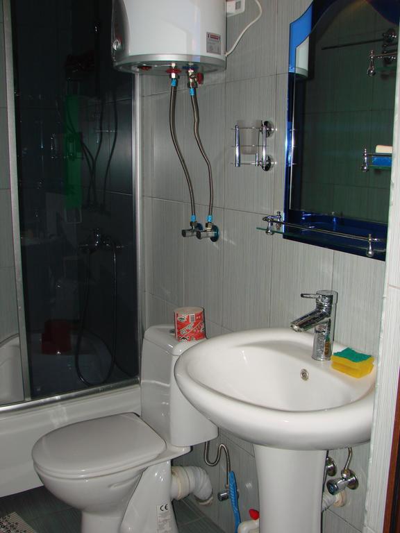 Gigi Apartments บาทูมิ ภายนอก รูปภาพ