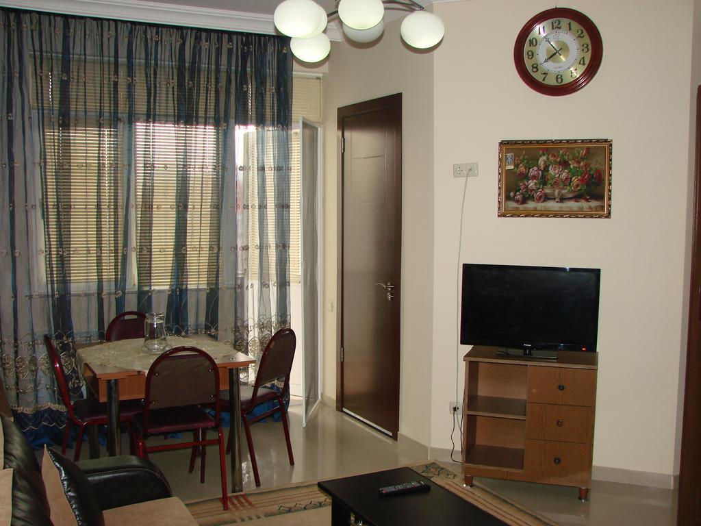 Gigi Apartments บาทูมิ ภายนอก รูปภาพ