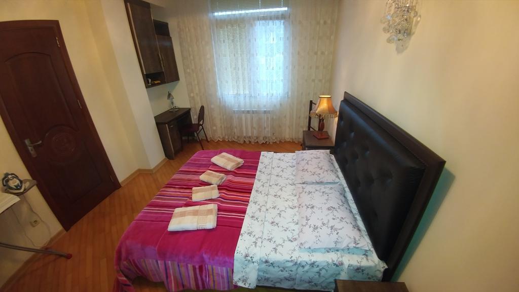 Gigi Apartments บาทูมิ ภายนอก รูปภาพ