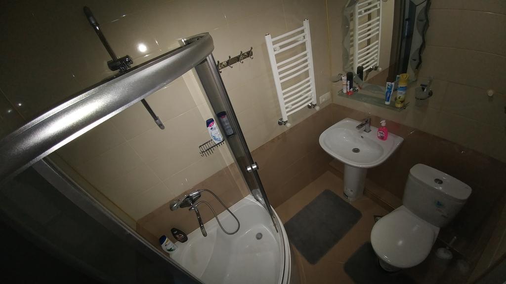 Gigi Apartments บาทูมิ ภายนอก รูปภาพ